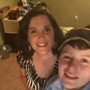 Meet your Posher, Alexis